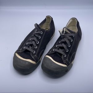 Keen Coronado Suede Sneaker Size 4 Lace Up Black White Suede Walking